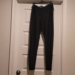 Black texture leggings